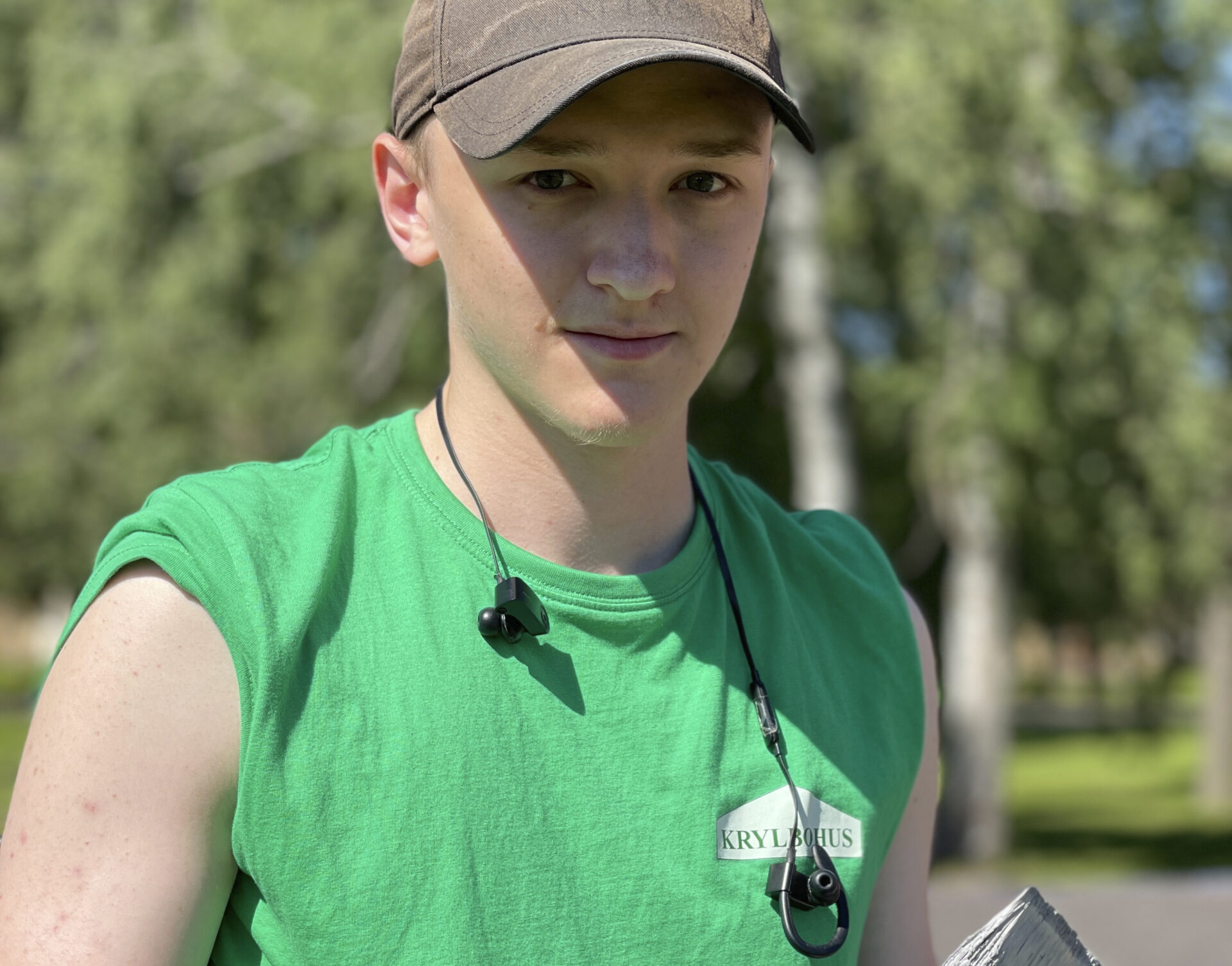 Lee har bra sommarjobb på Krylbohus.