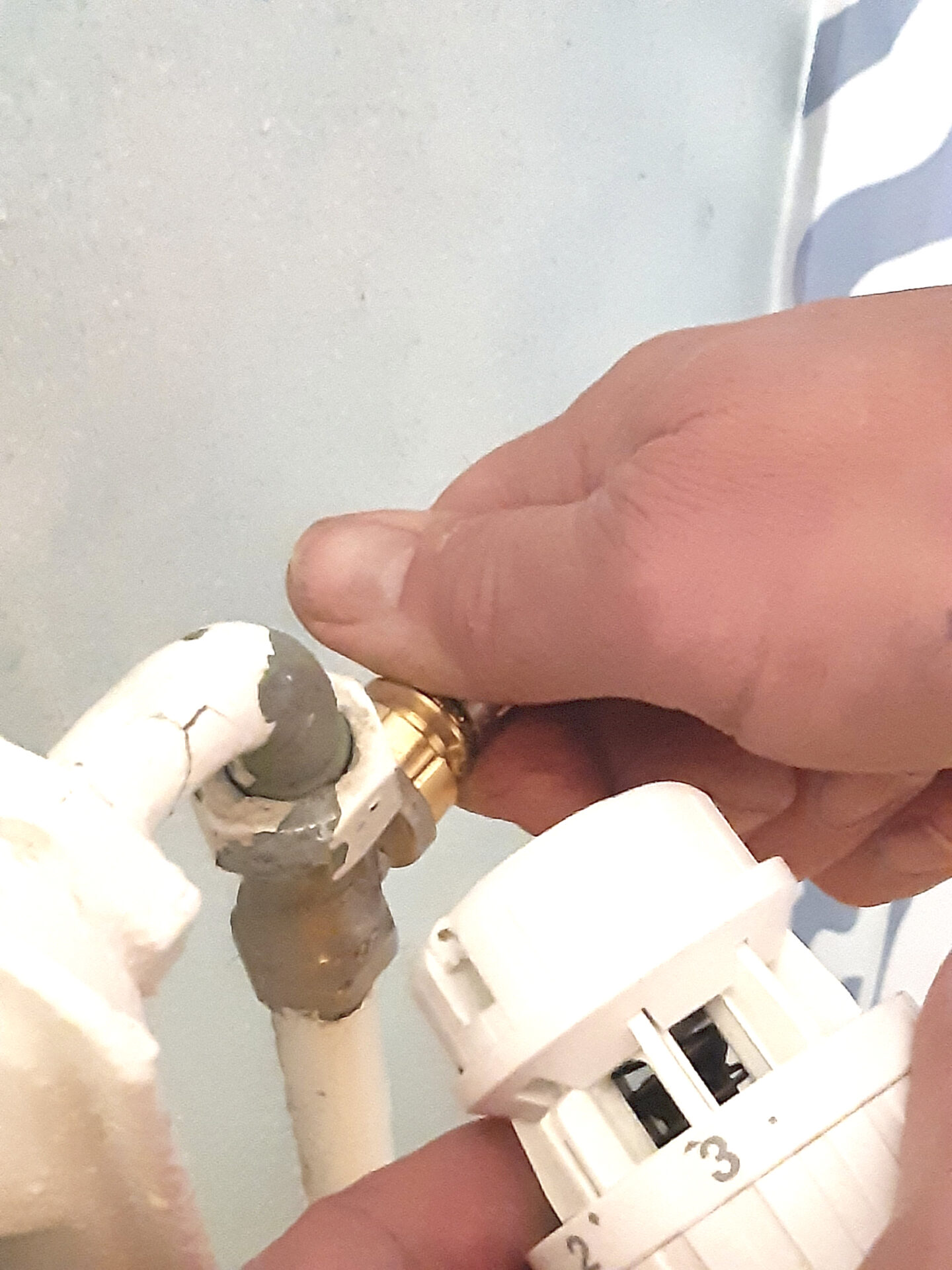 Injustering av givarna görs för hand